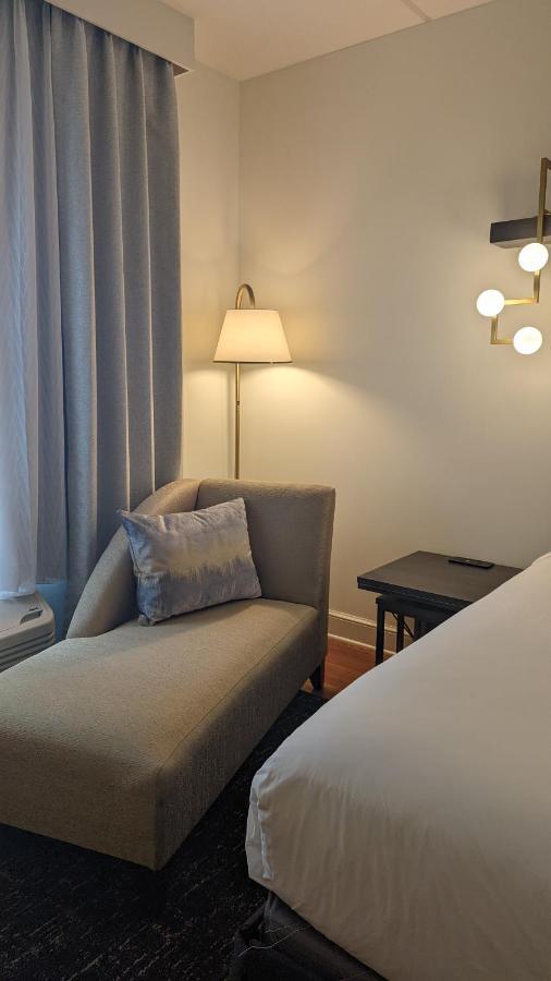 Hotel Indigo Jacksonville-Deerwood Park By Ihg Esterno foto