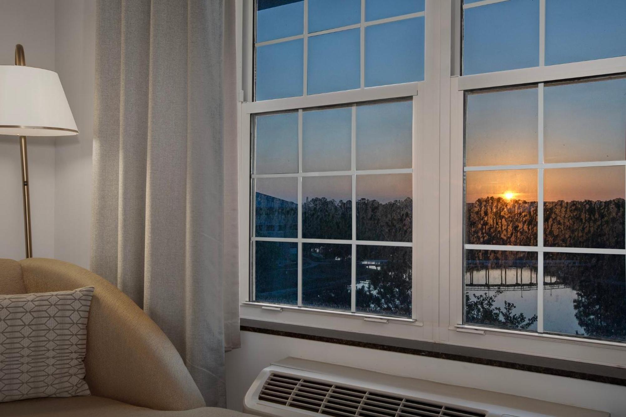 Hotel Indigo Jacksonville-Deerwood Park By Ihg Esterno foto